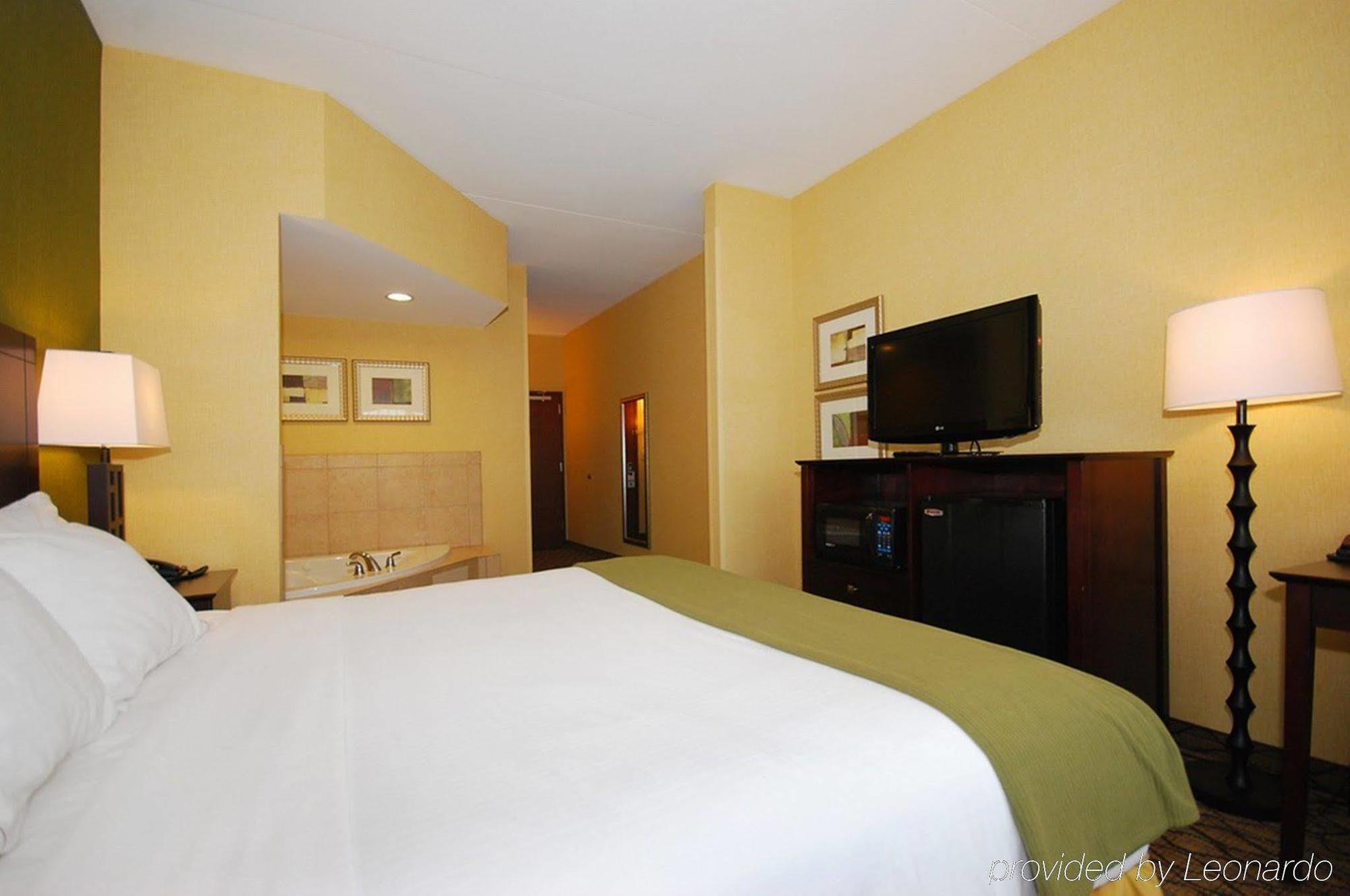 Holiday Inn Express And Suites Kittanning, An Ihg Hotel Экстерьер фото