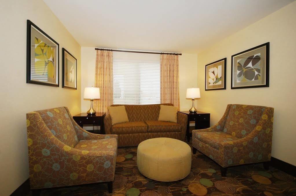 Holiday Inn Express And Suites Kittanning, An Ihg Hotel Экстерьер фото