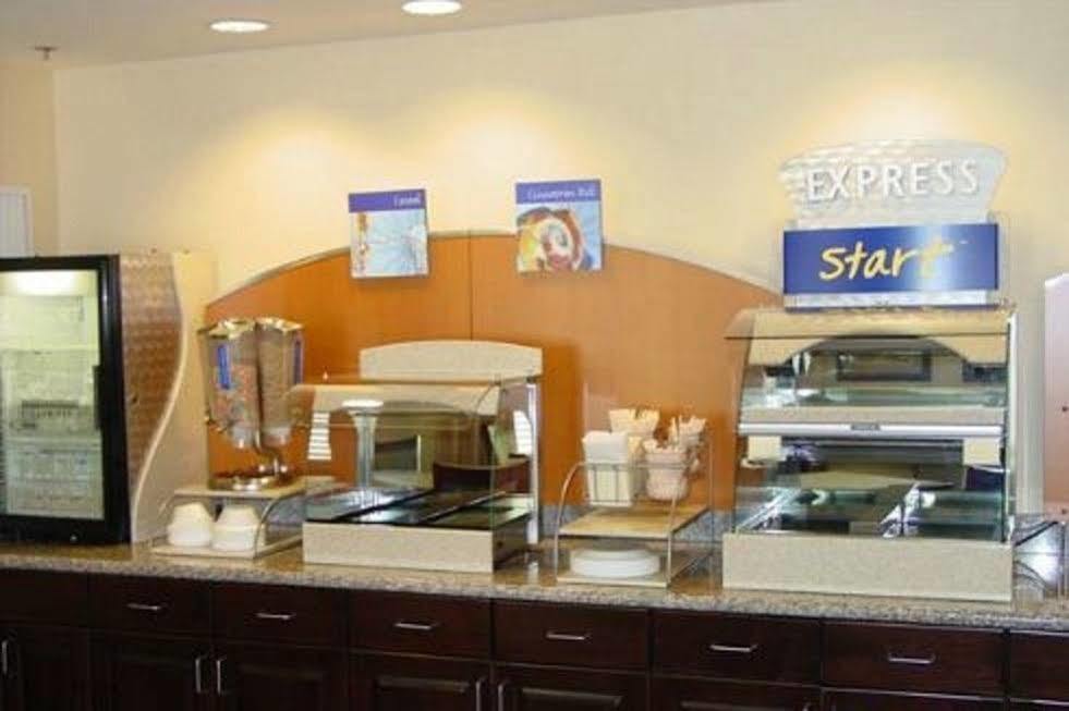 Holiday Inn Express And Suites Kittanning, An Ihg Hotel Экстерьер фото