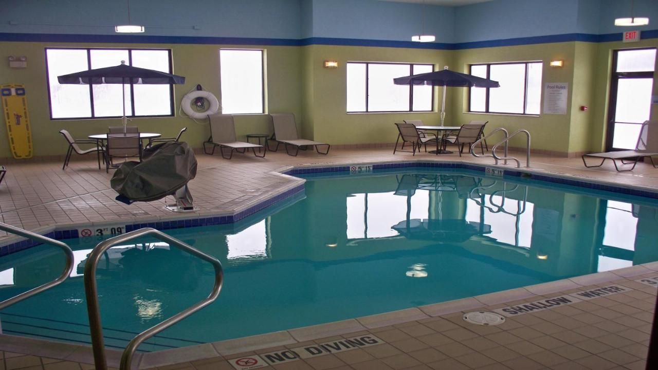Holiday Inn Express And Suites Kittanning, An Ihg Hotel Экстерьер фото