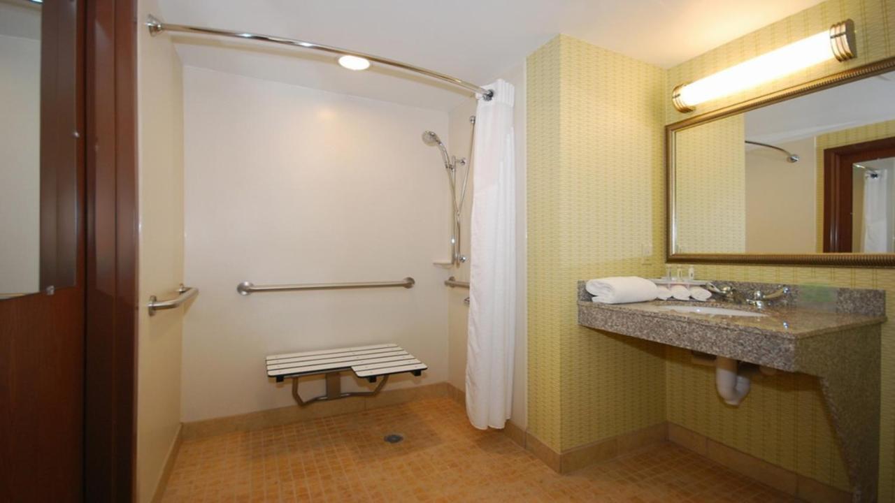 Holiday Inn Express And Suites Kittanning, An Ihg Hotel Экстерьер фото
