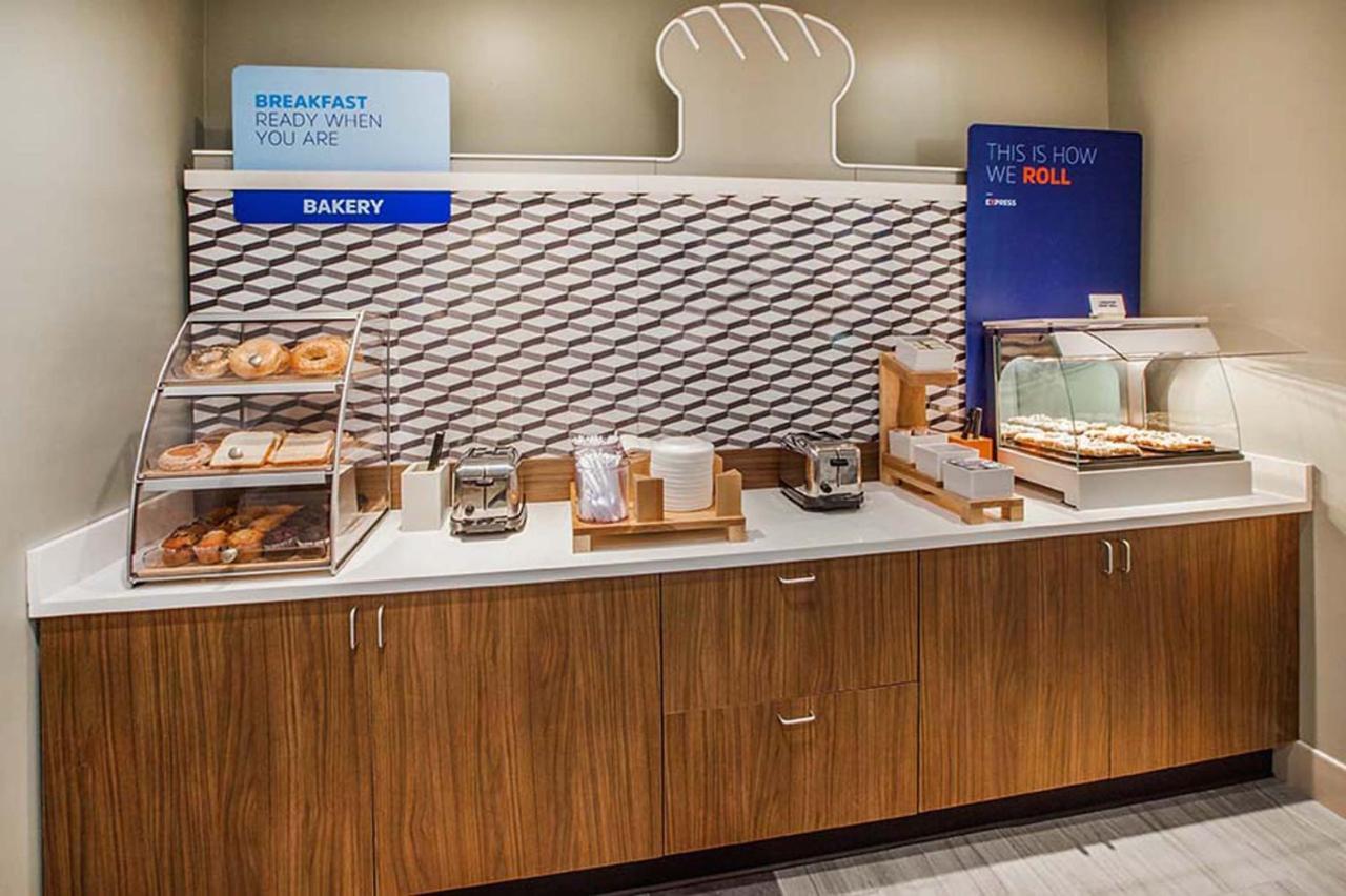 Holiday Inn Express And Suites Kittanning, An Ihg Hotel Экстерьер фото